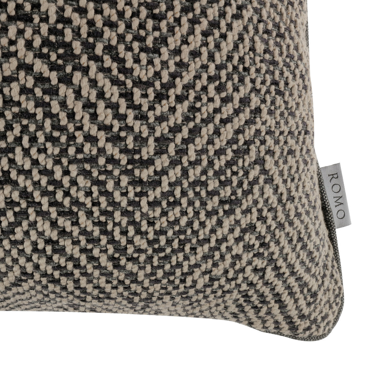 Coussin Okeyo 55 × 55 cm — coloris Onyx