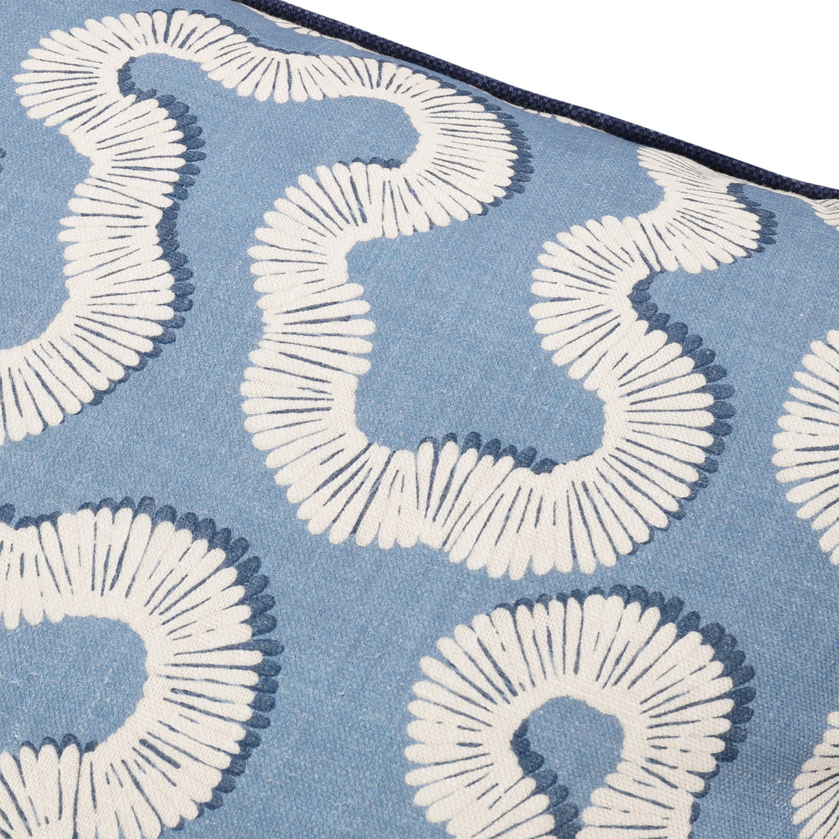 Coussin Kezia 50 × 50 cm — coloris Boathouse Blue
