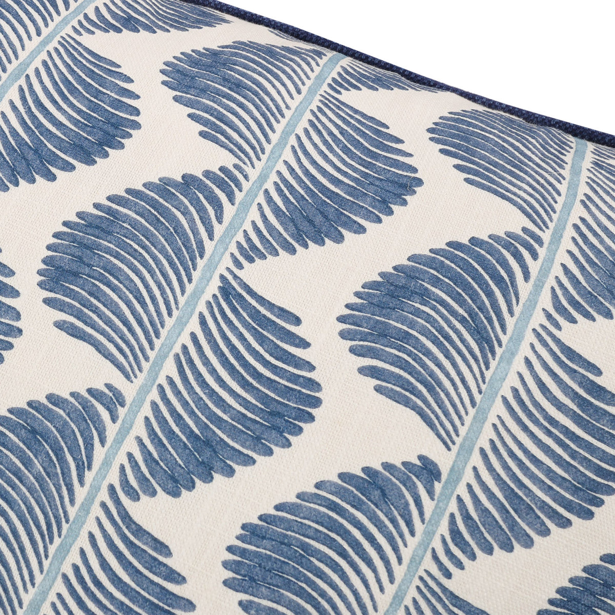 Coussin Aubin 50 × 50 cm — coloris Buxton Blue