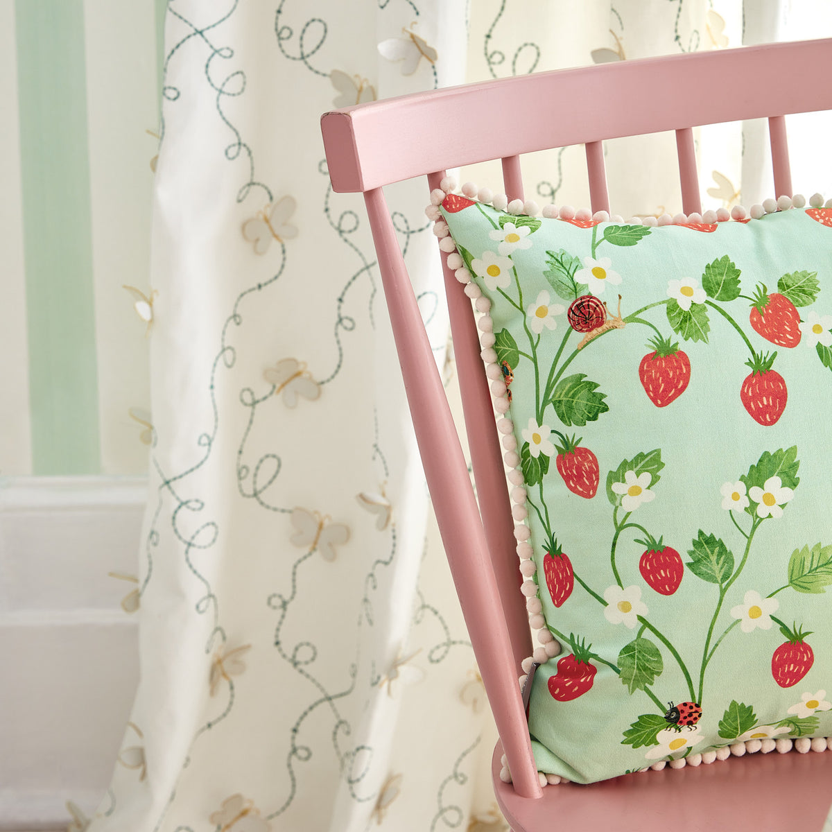 Coussin Strawberry Patch 40 × 40 cm — coloris Strawberry Patch