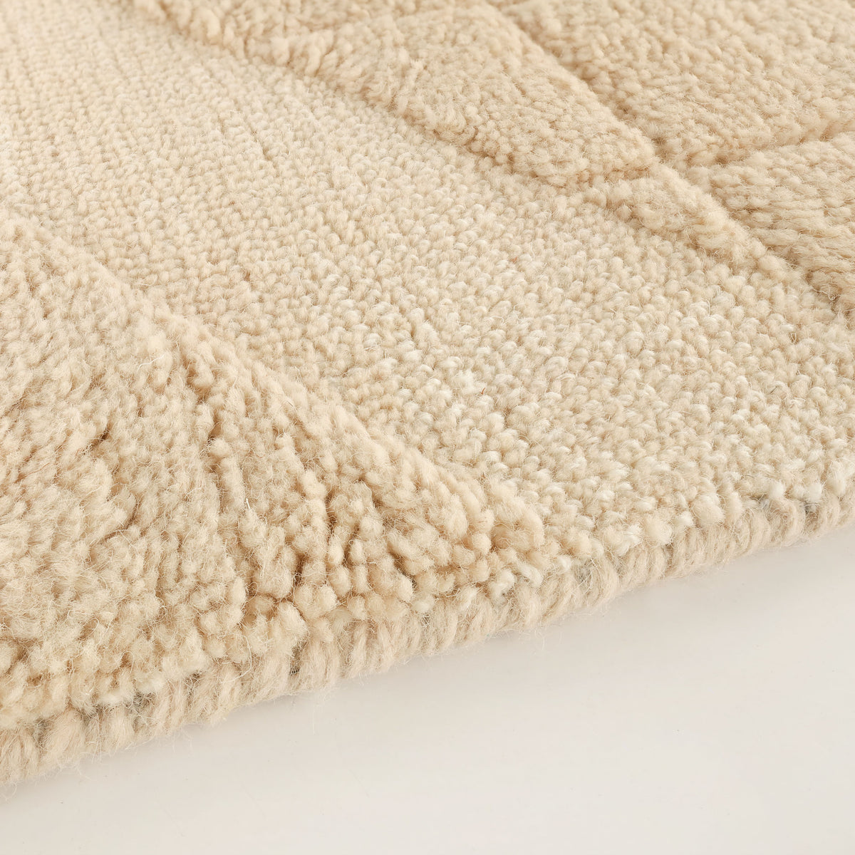 Tapis Cut Out — coloris Chalk