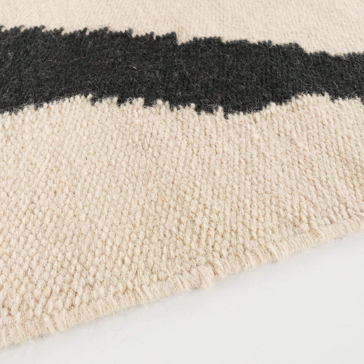 Tapis Script — coloris Monochrome