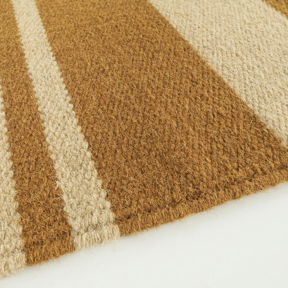 Tapis Edge — coloris Tobacco